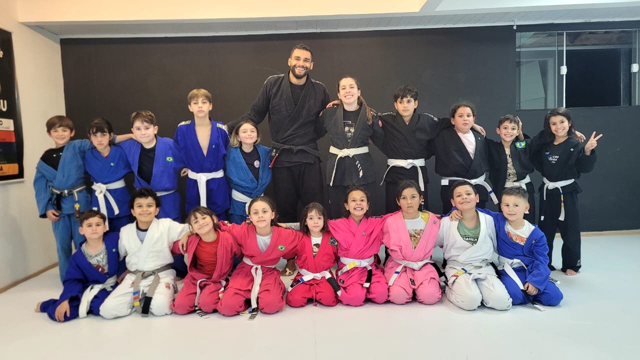 Aula de Jiu-Jitsu Kids em Pinhais — crianças de 5 a 12 anos